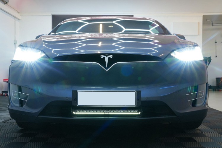 purelux_panther_aero_s540_tesla_model_x_1.jpg
