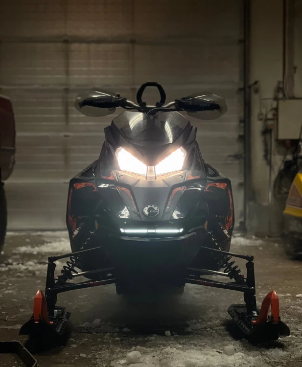 purelux_panther_aero_s300_snowmobile_3.jpg