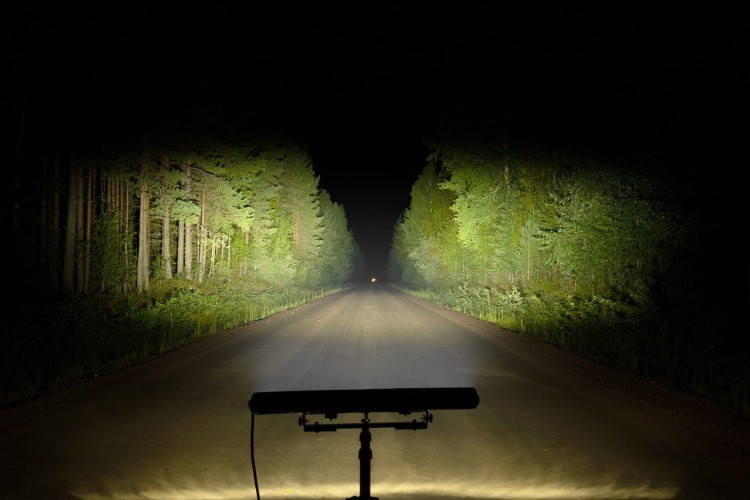 purelux_panther_curve_800_beam.jpg